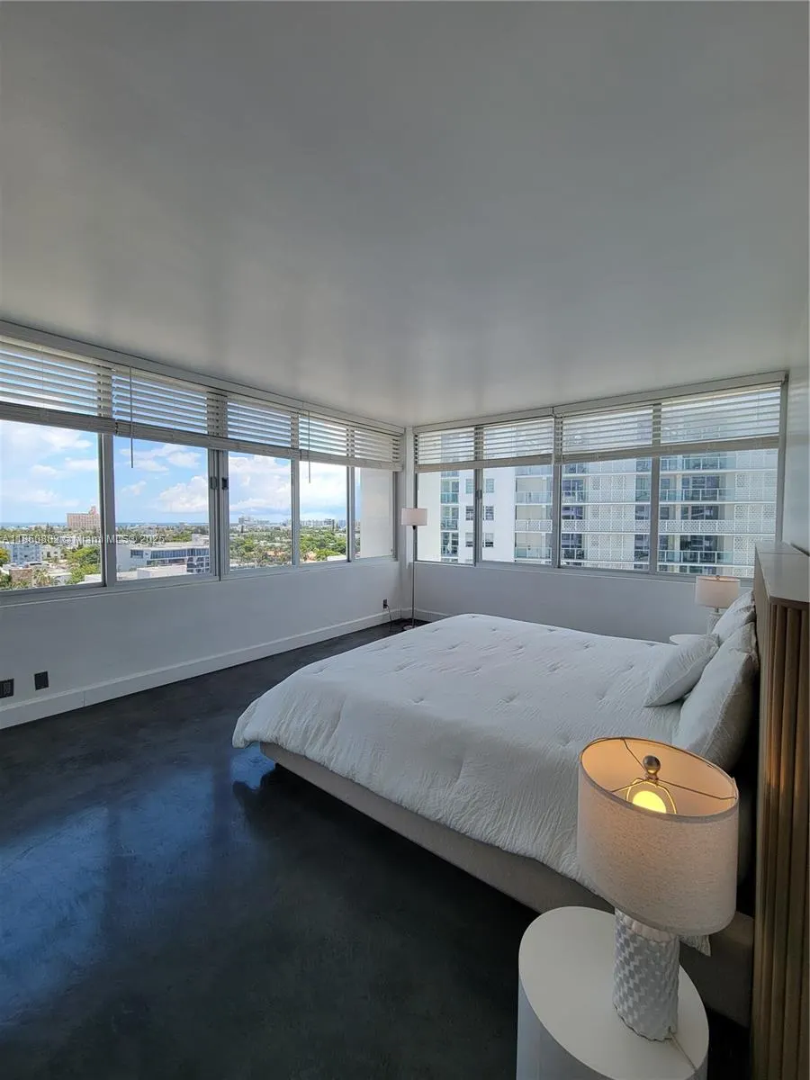 1000 West Ave, #1029