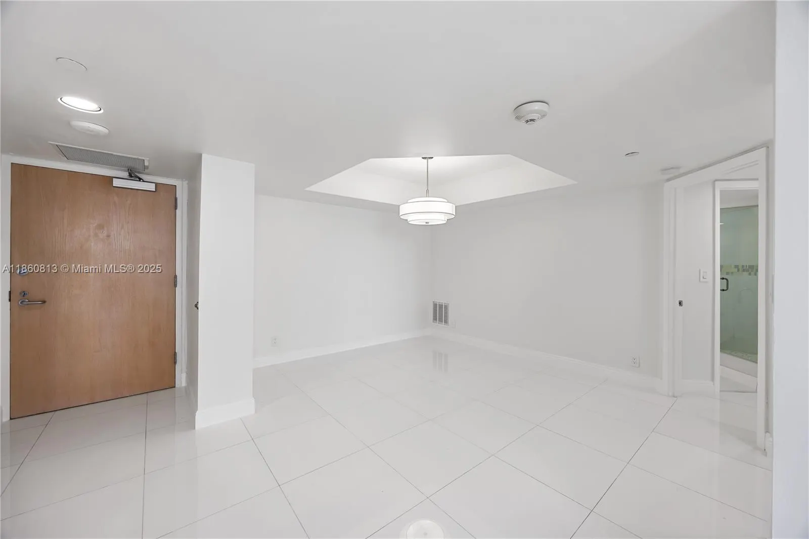 16485 Collins Ave, #1435