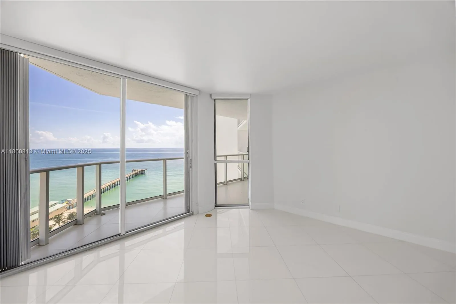 16485 Collins Ave, #1435