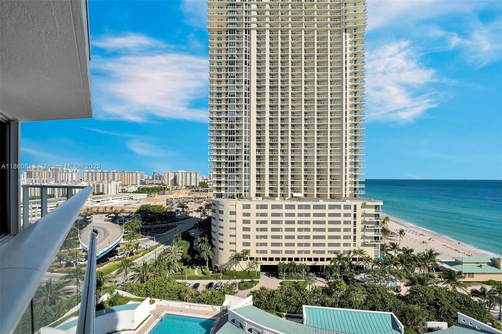 16485 Collins Ave, #1435