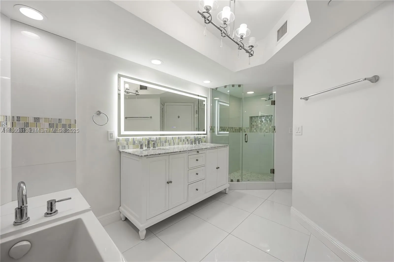 16485 Collins Ave, #1435