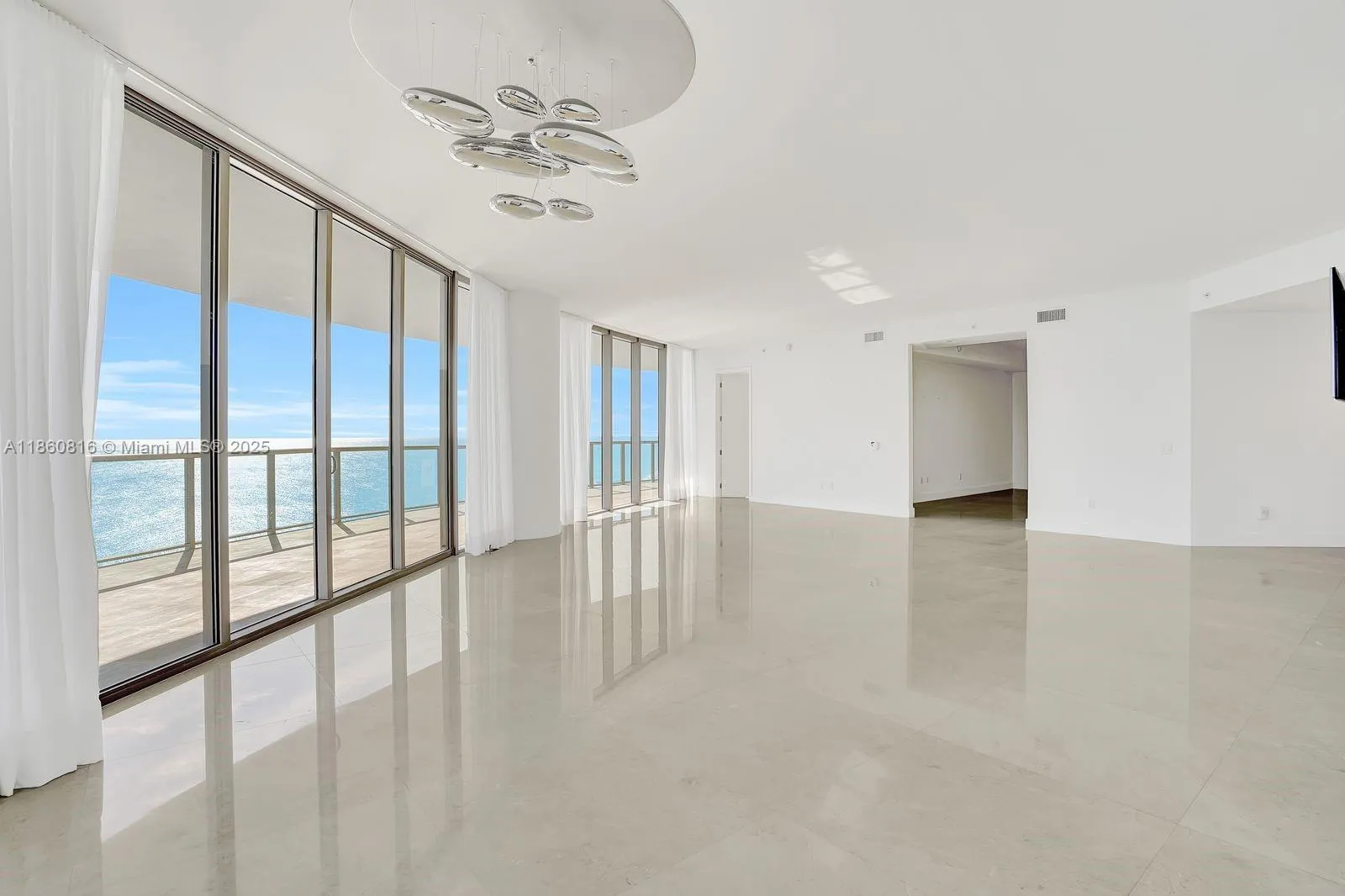 9703 Collins Ave, #2500