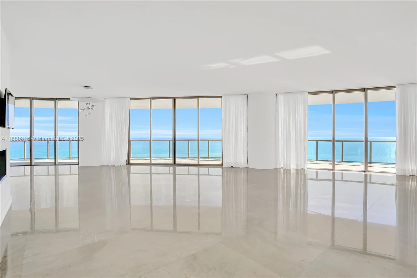 9703 Collins Ave, #2500