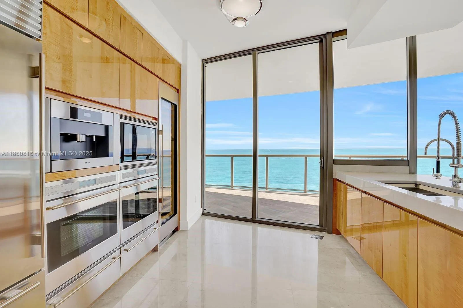 9703 Collins Ave, #2500