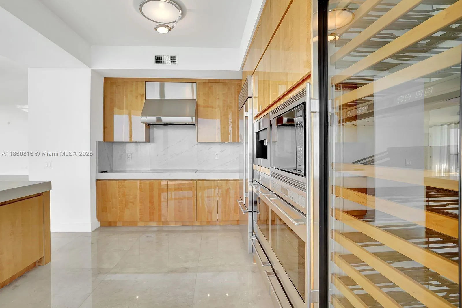 9703 Collins Ave, #2500