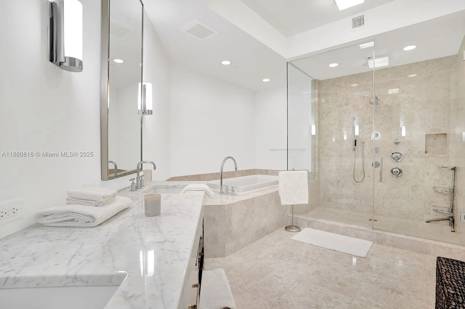 9703 Collins Ave, #2500