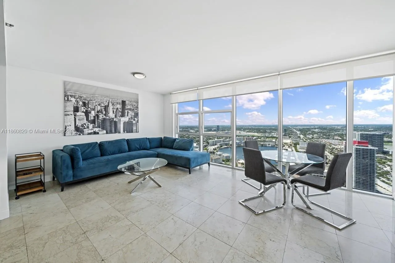 1830 S Ocean Dr, #4907