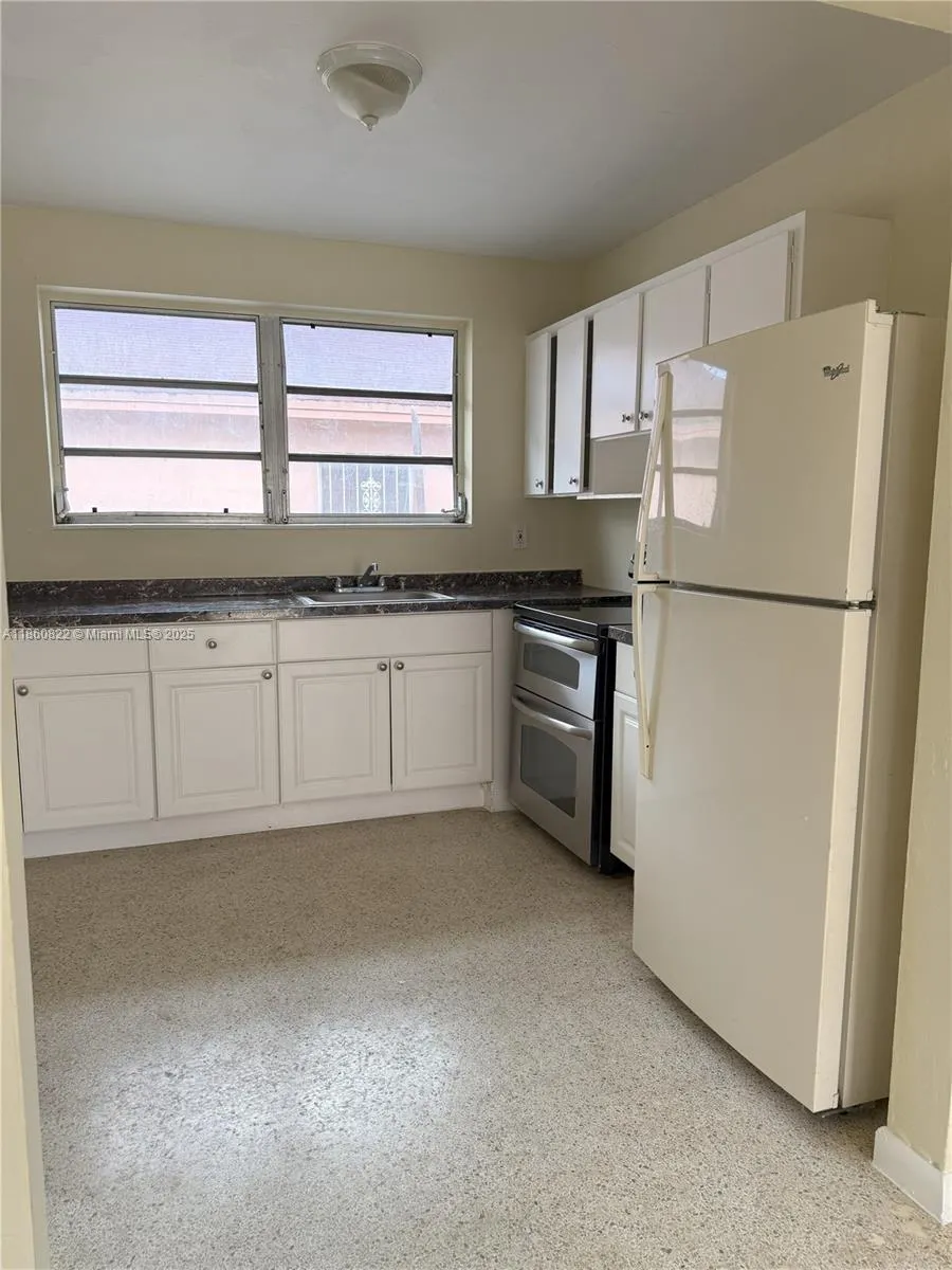 1725 NW 59th St, #3
