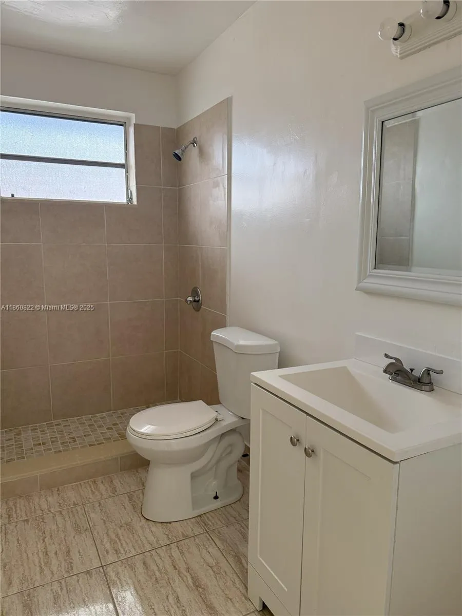 1725 NW 59th St, #3