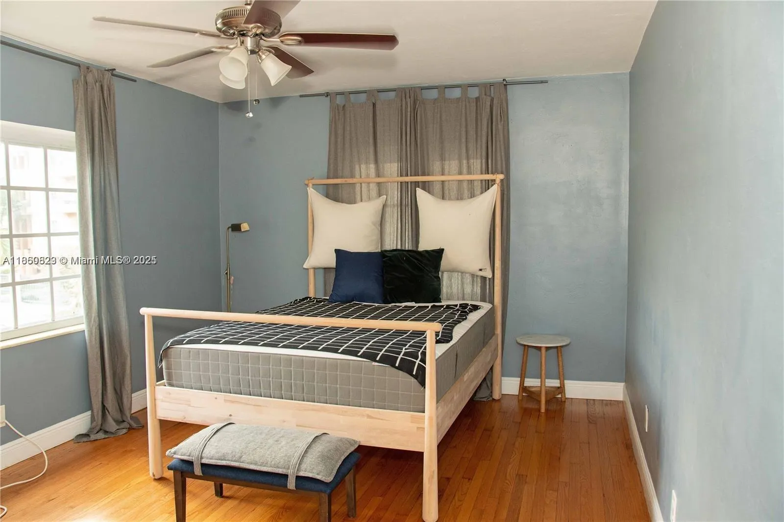 233 Madeira Ave, #1
