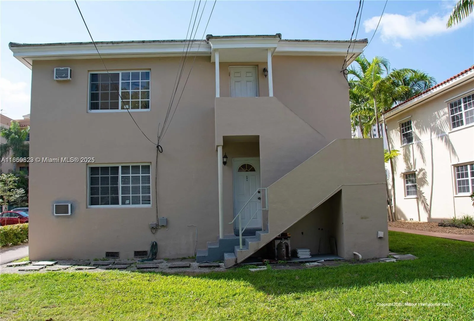 233 Madeira Ave, #1