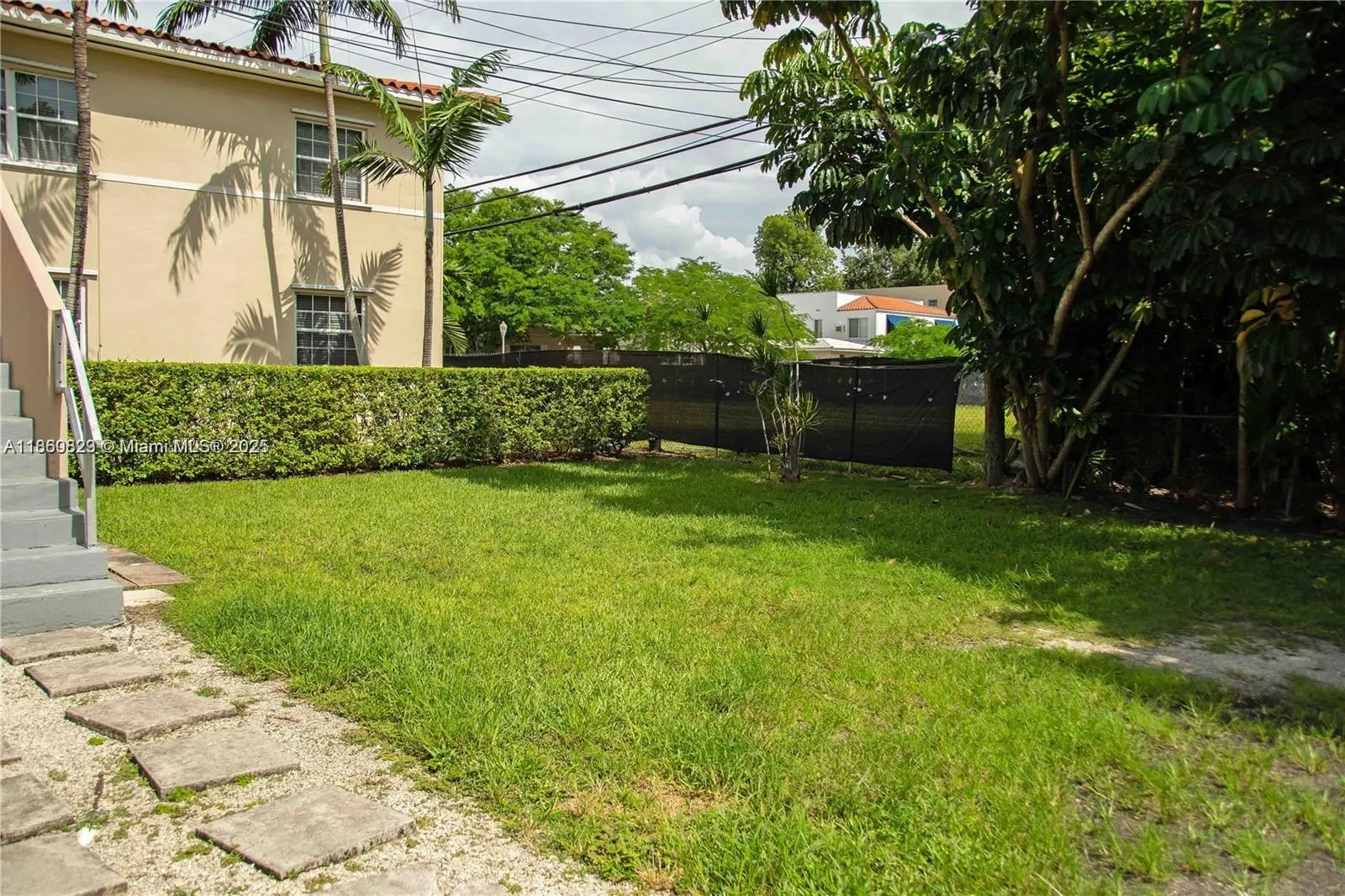 233 Madeira Ave, #1