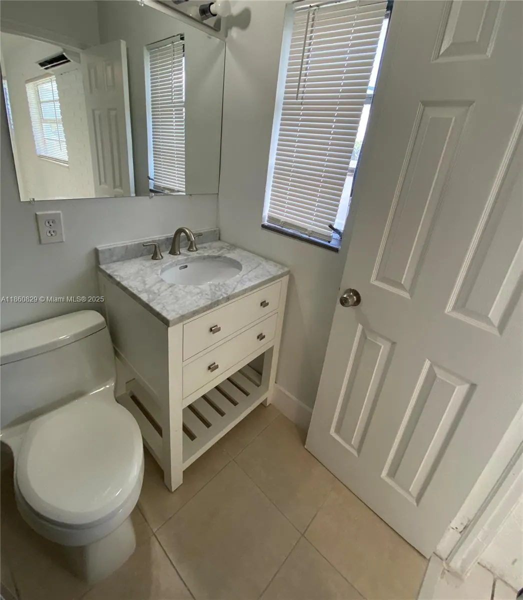 310 NE 82nd St, #8