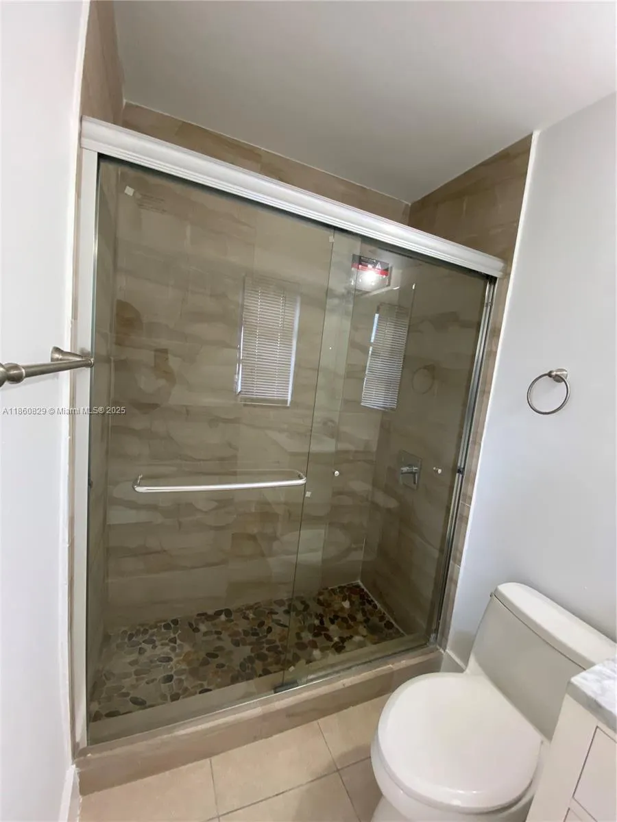 310 NE 82nd St, #8