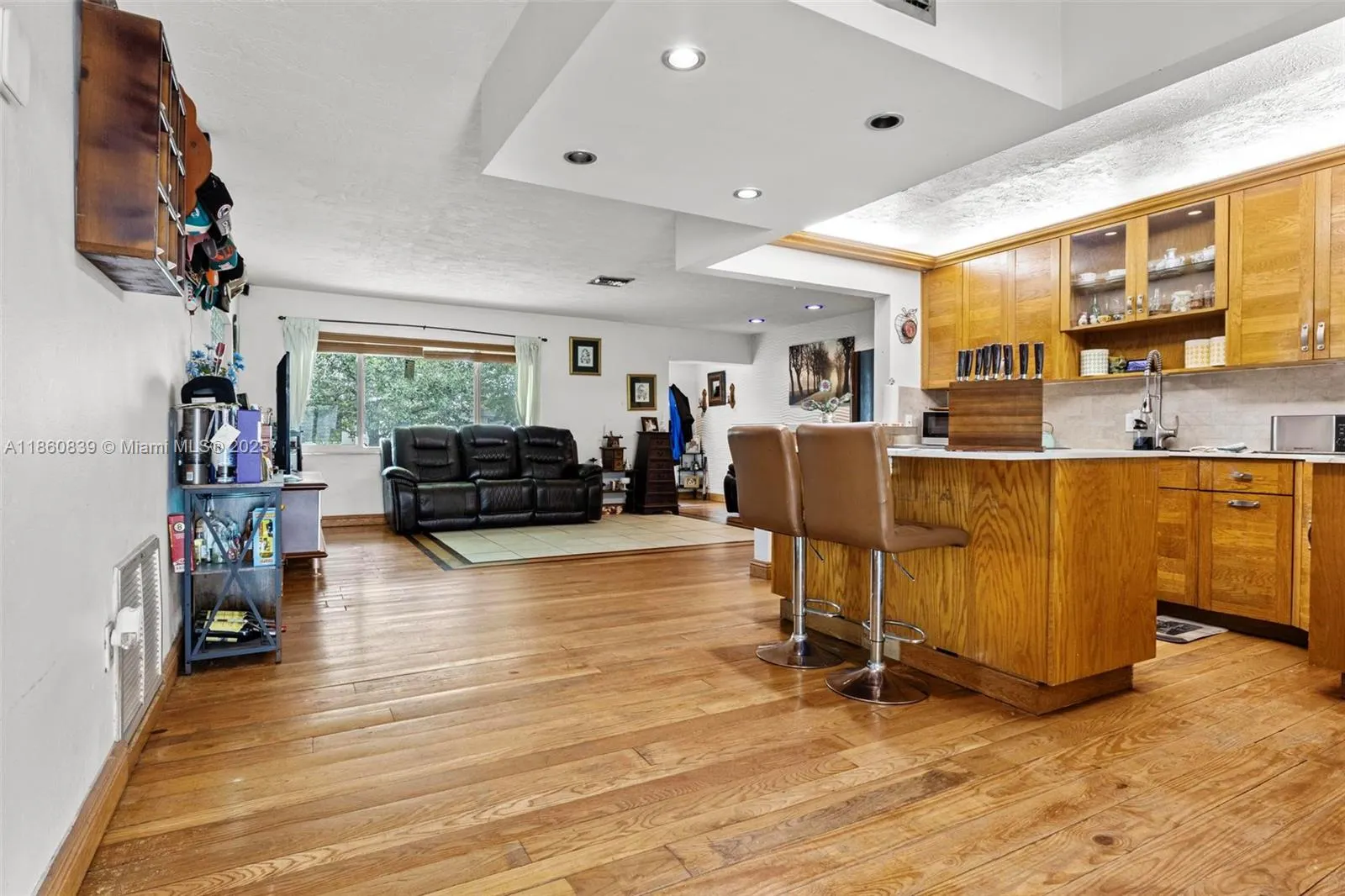 1866 NW 8th Ter