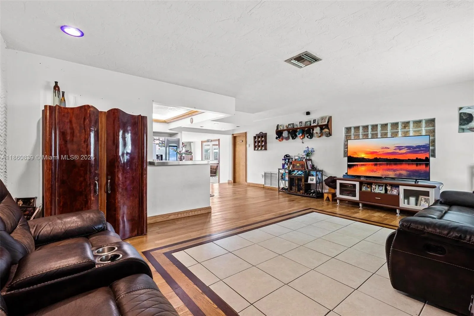 1866 NW 8th Ter