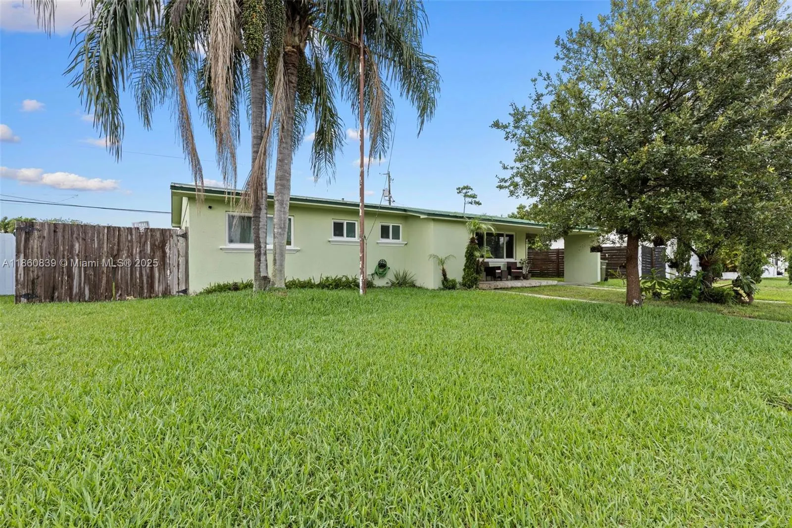 1866 NW 8th Ter