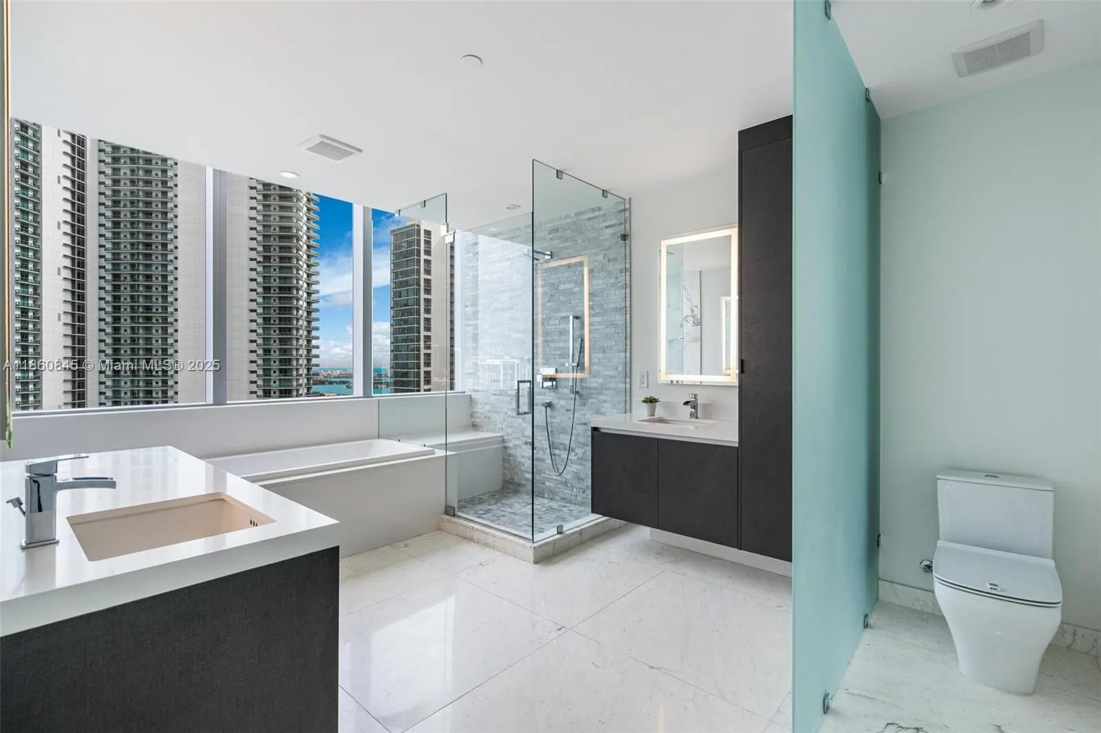 851 NE 1st Ave, #3301