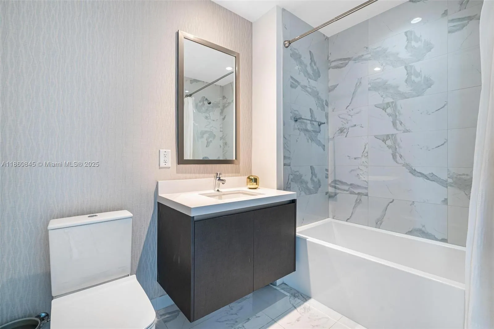 851 NE 1st Ave, #3301