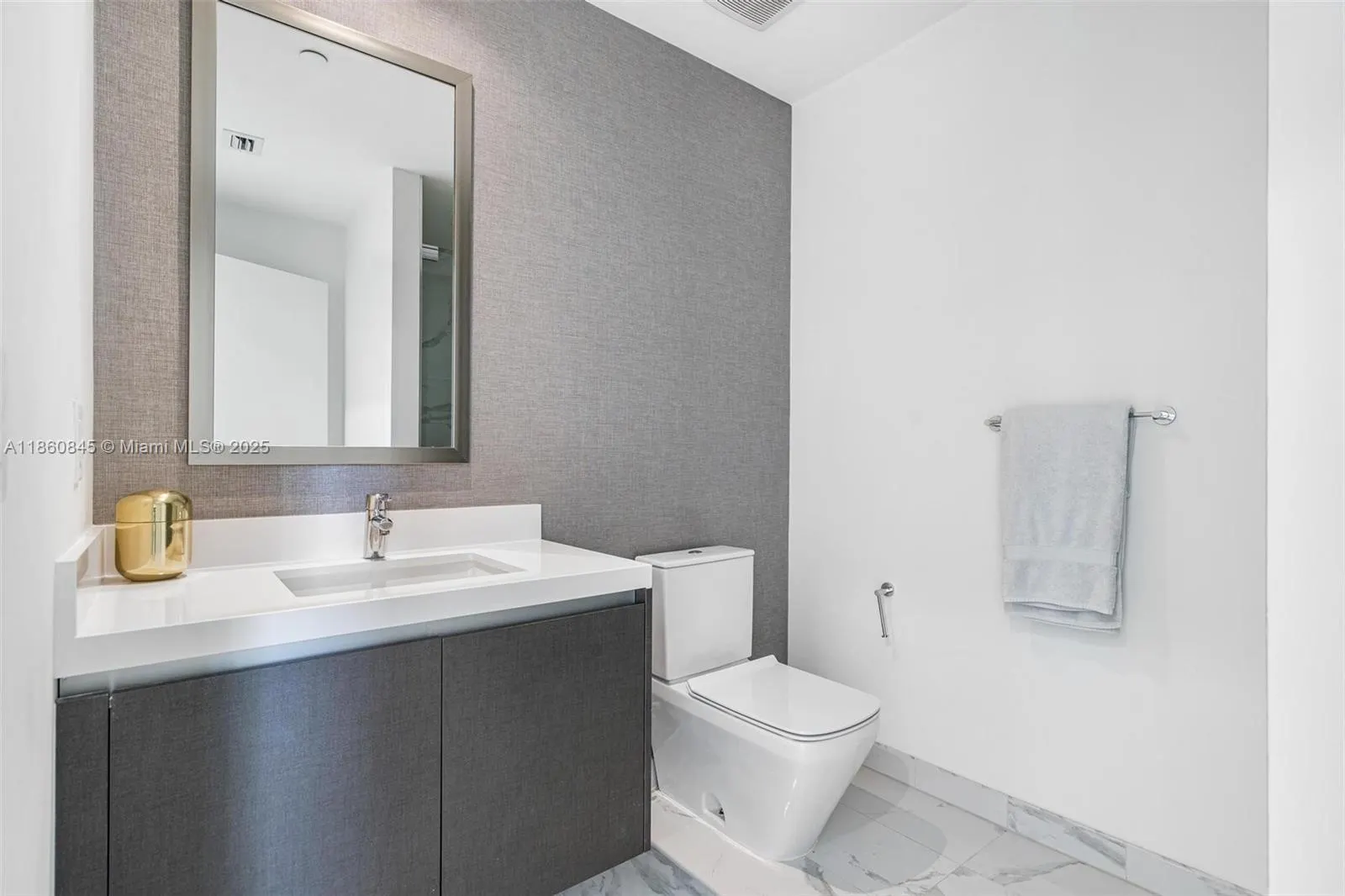 851 NE 1st Ave, #3301