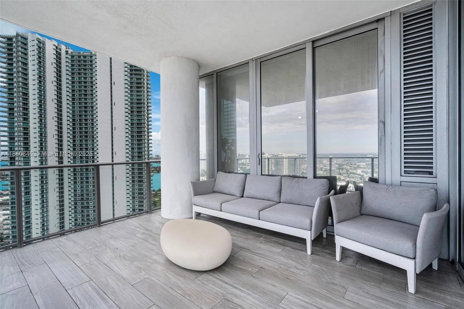 851 NE 1st Ave, #3301