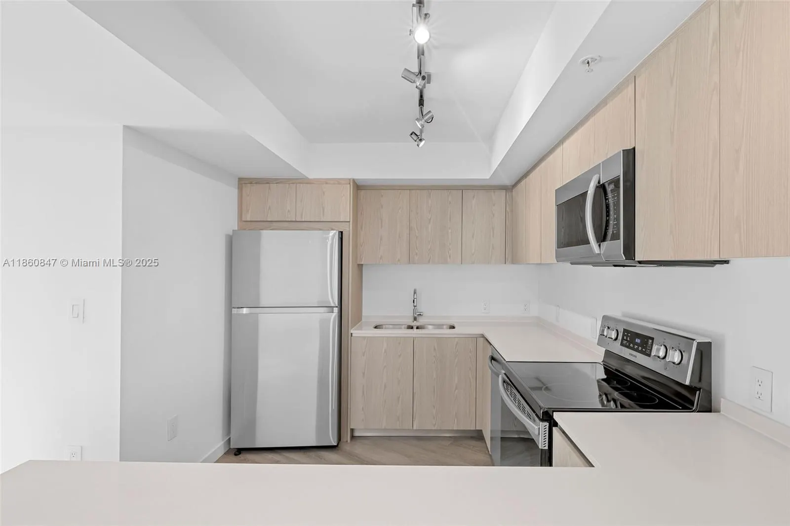1500 Bay Rd, #C-0605
