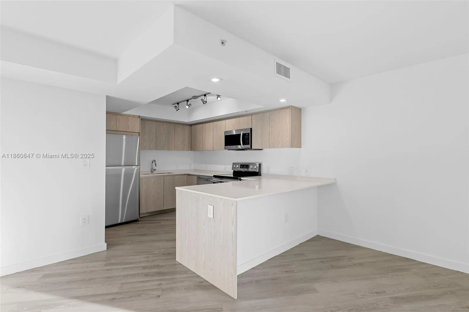 1500 Bay Rd, #C-0605