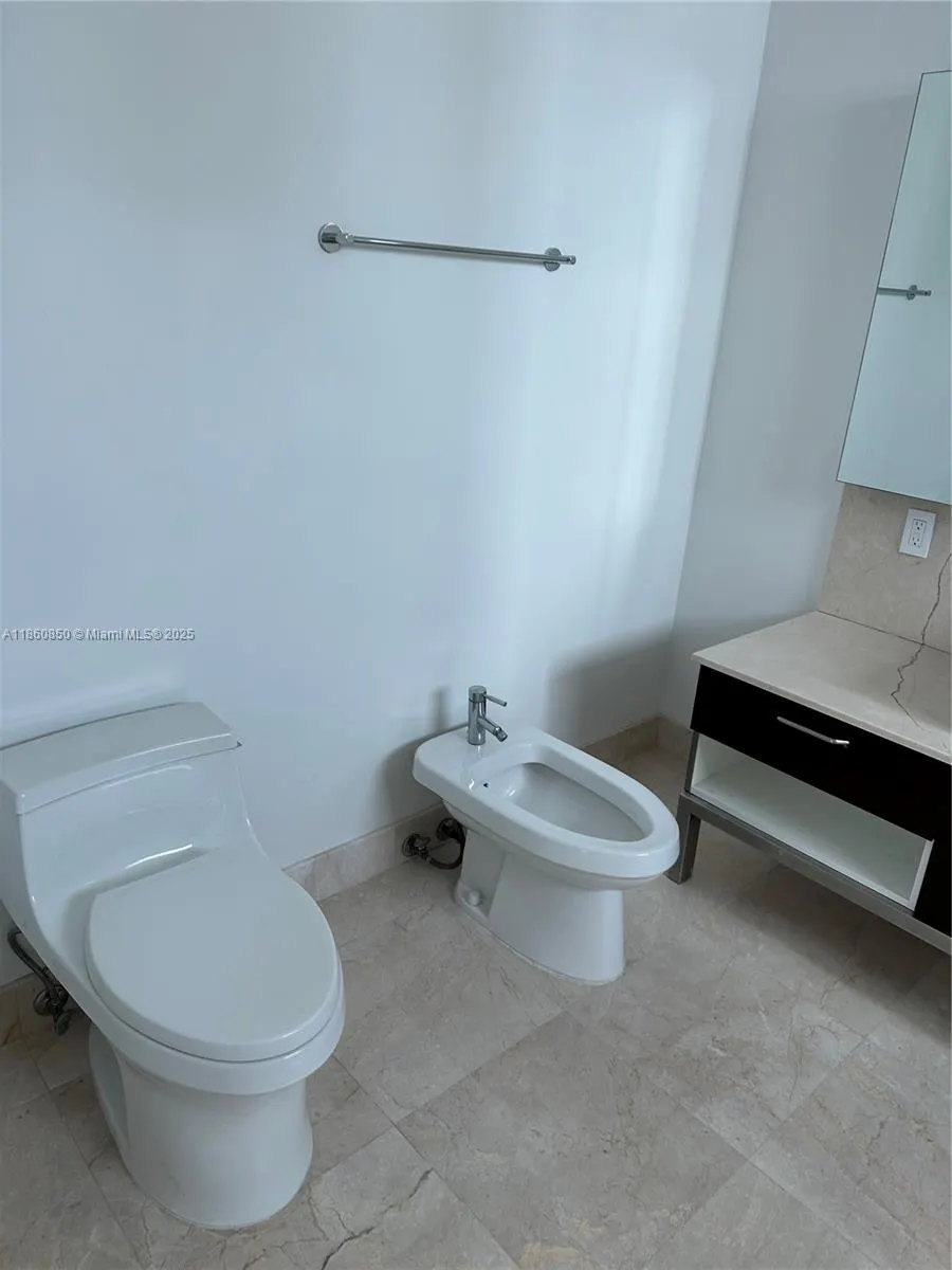 218 SE 14th St, #1508