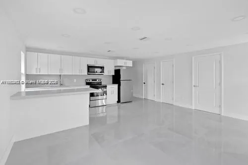 655 SW 5th St