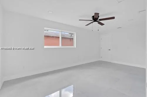 655 SW 5th St