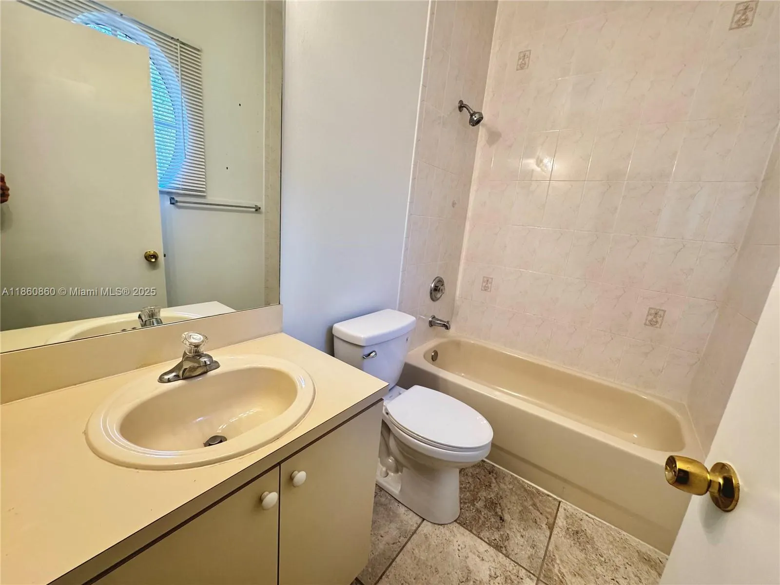 4975 N Tradewinds Ter, #601