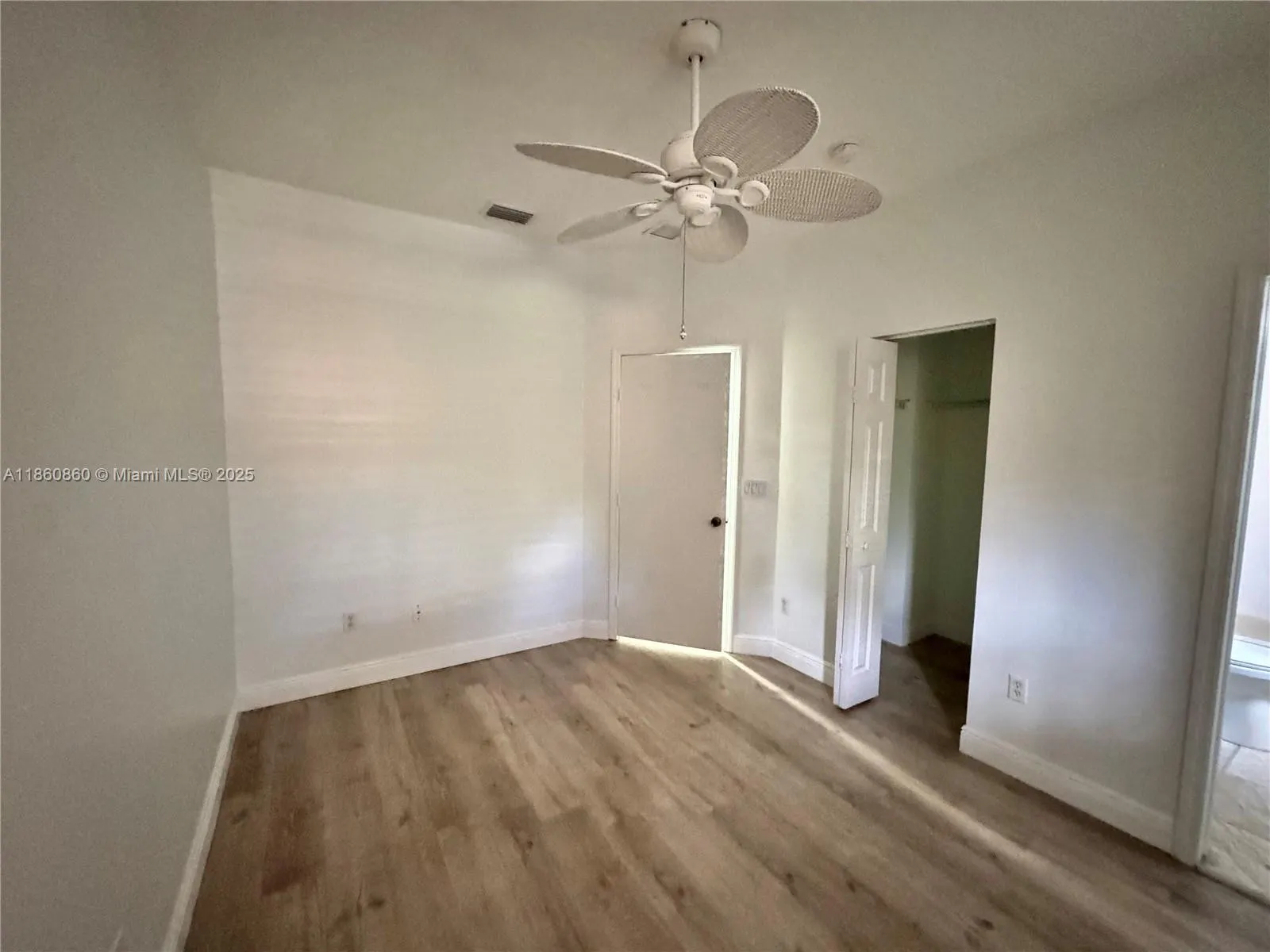 4975 N Tradewinds Ter, #601