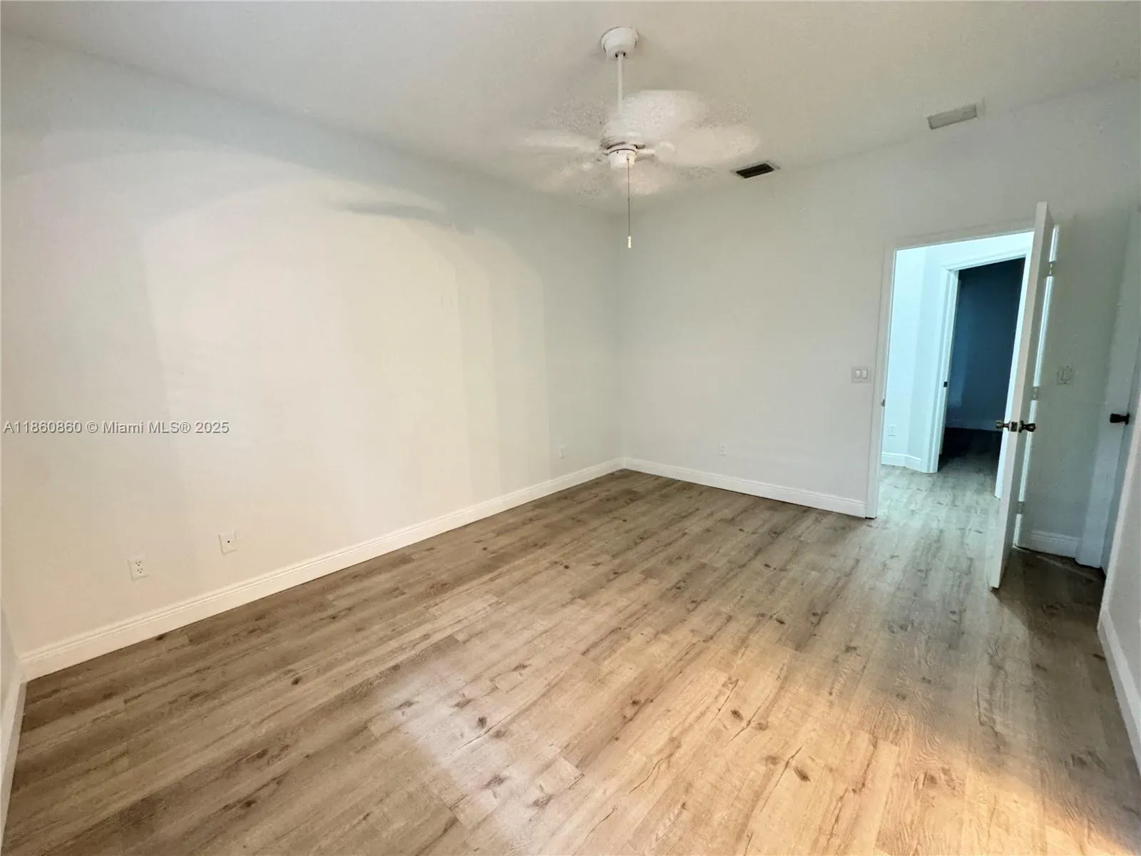 4975 N Tradewinds Ter, #601