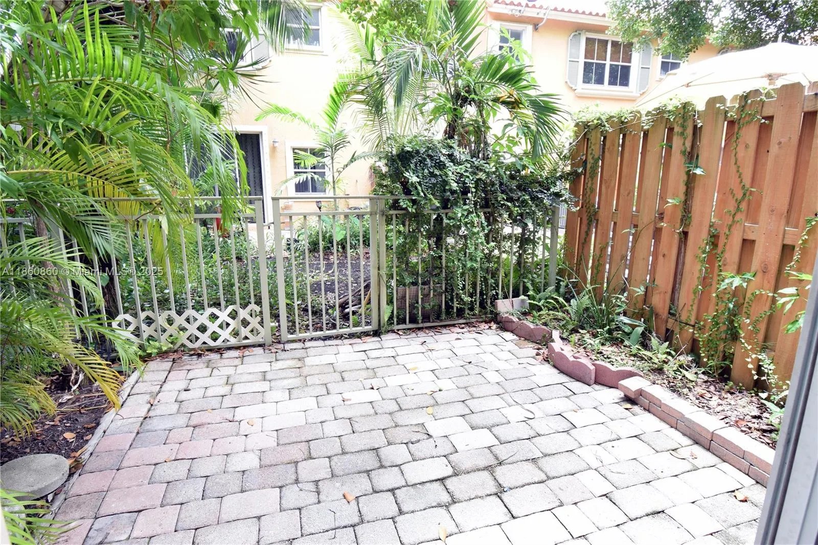 4975 N Tradewinds Ter, #601