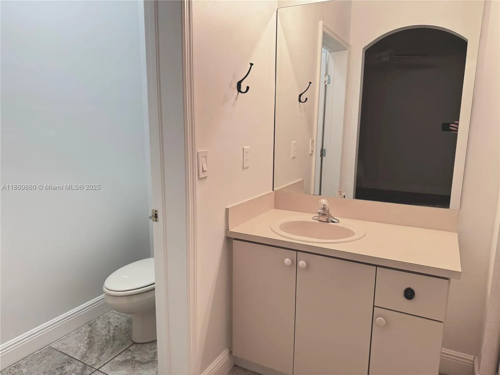 4975 N Tradewinds Ter, #601