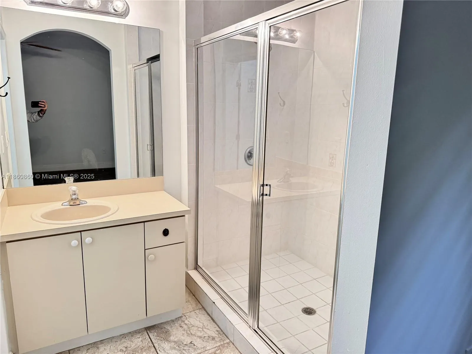 4975 N Tradewinds Ter, #601