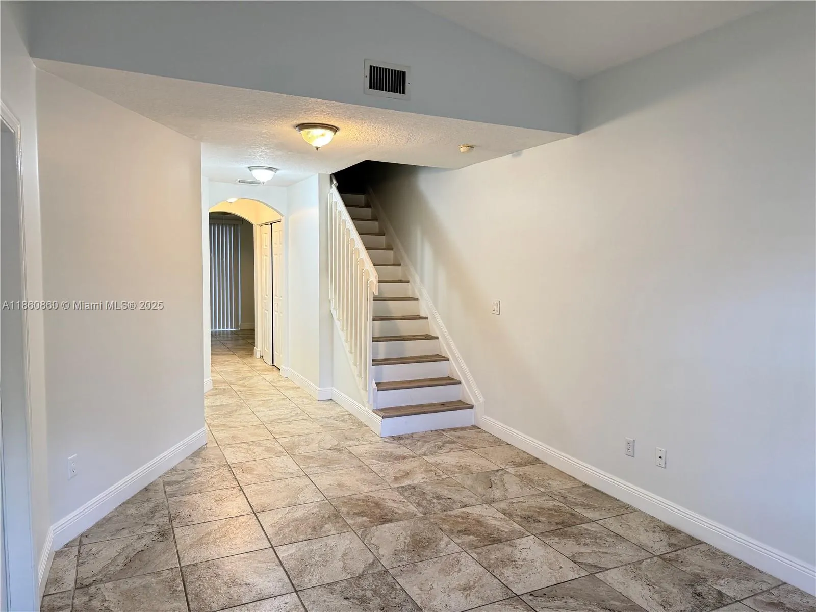 4975 N Tradewinds Ter, #601
