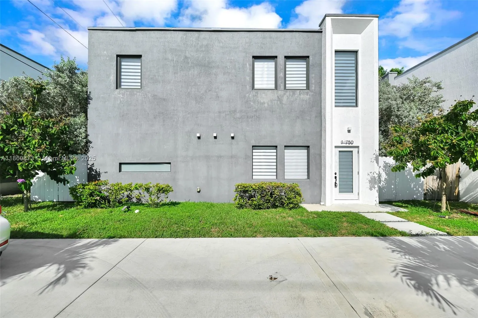18750 SW 117th Ave