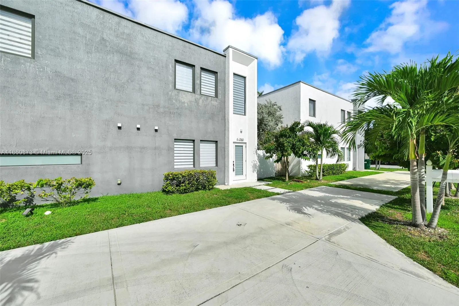 18750 SW 117th Ave