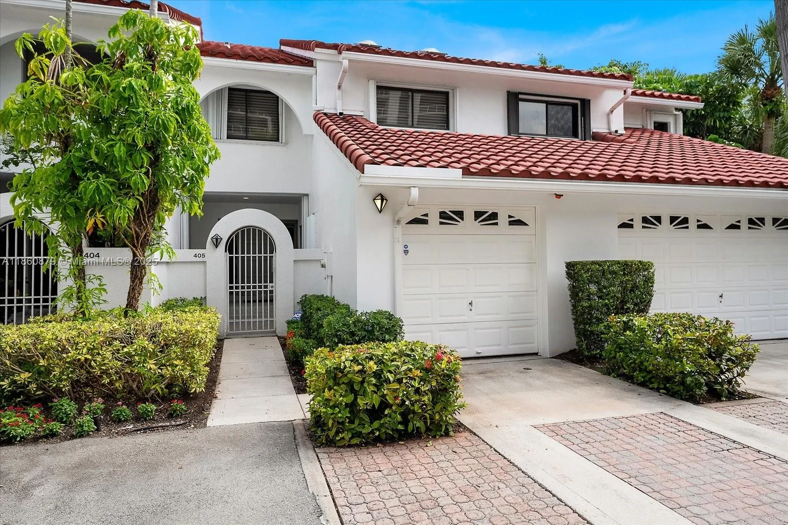 3602 Yacht Club Dr, #405