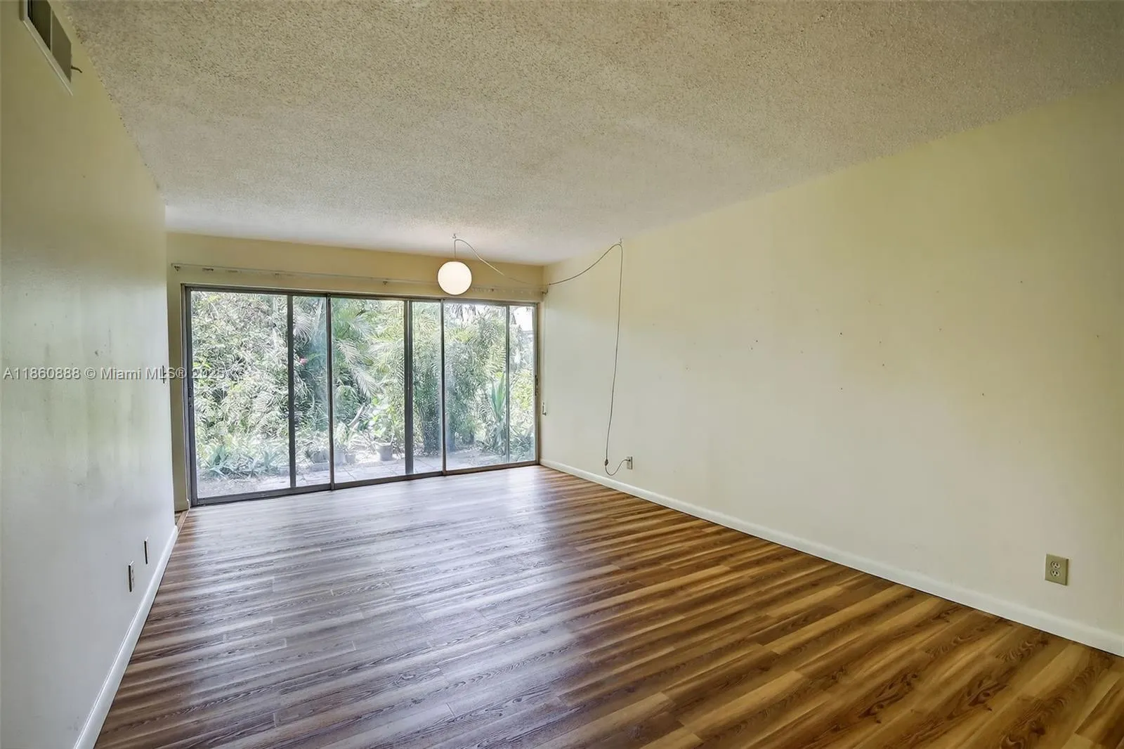 9331 NW 35th Mnr