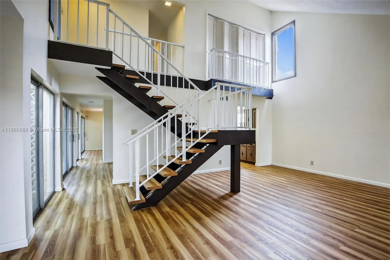 9331 NW 35th Mnr