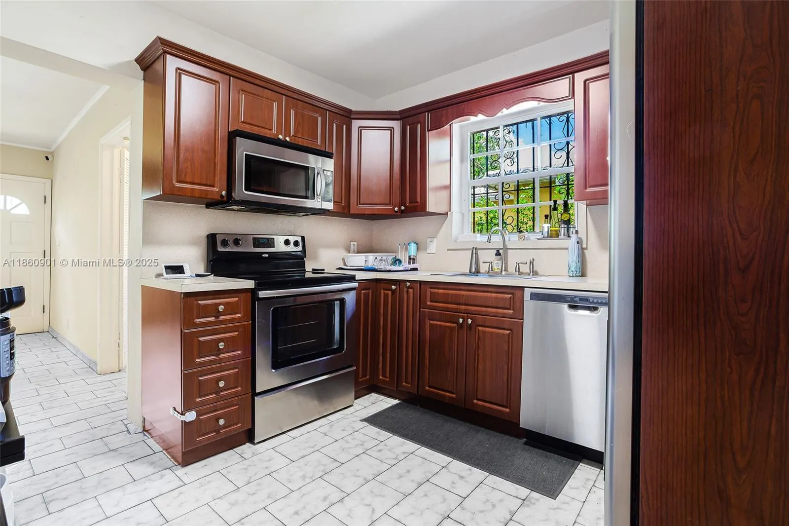 600 SW 25th Rd