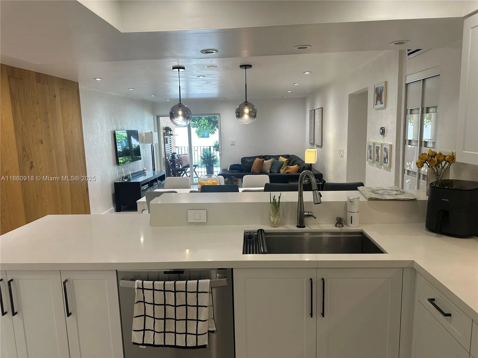 1910 W 56th St, #3117