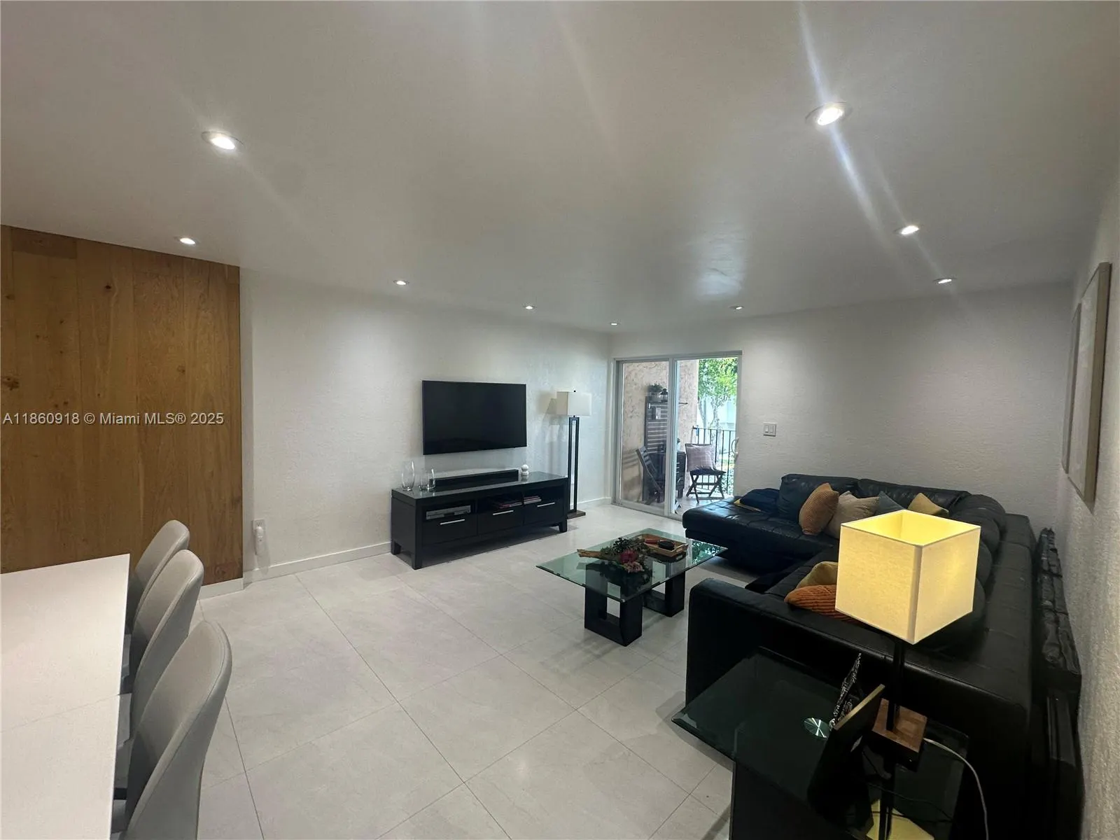 1910 W 56th St, #3117
