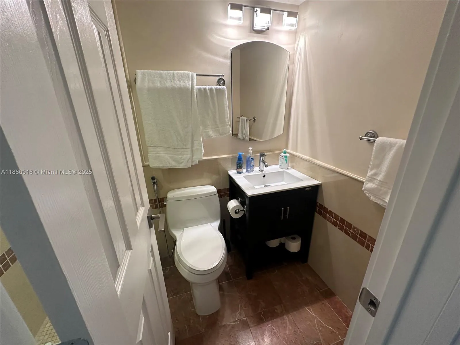 1910 W 56th St, #3117