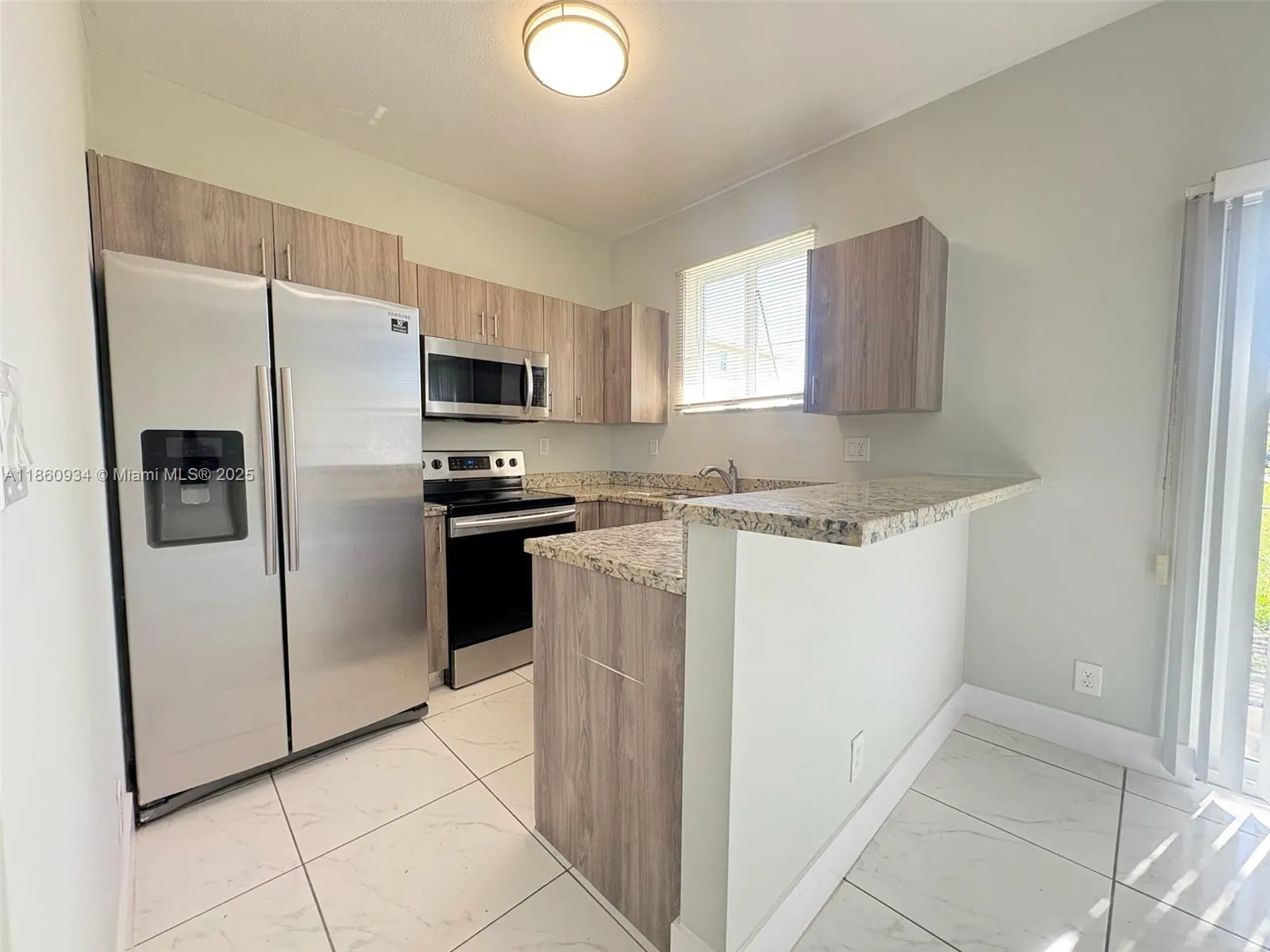 806 NW 5th Ave