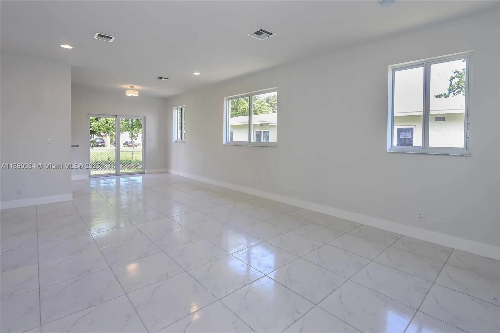 806 NW 5th Ave