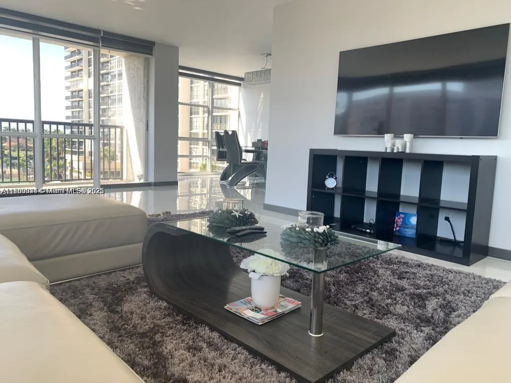 2049 S Ocean Dr, #401