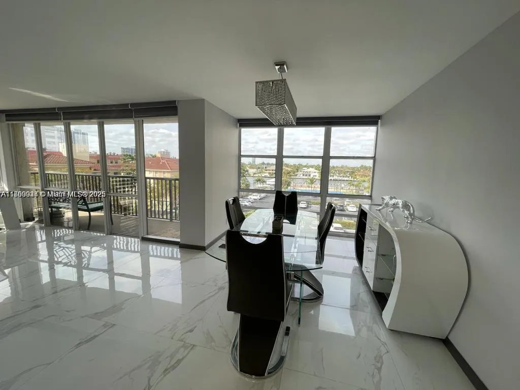 2049 S Ocean Dr, #401